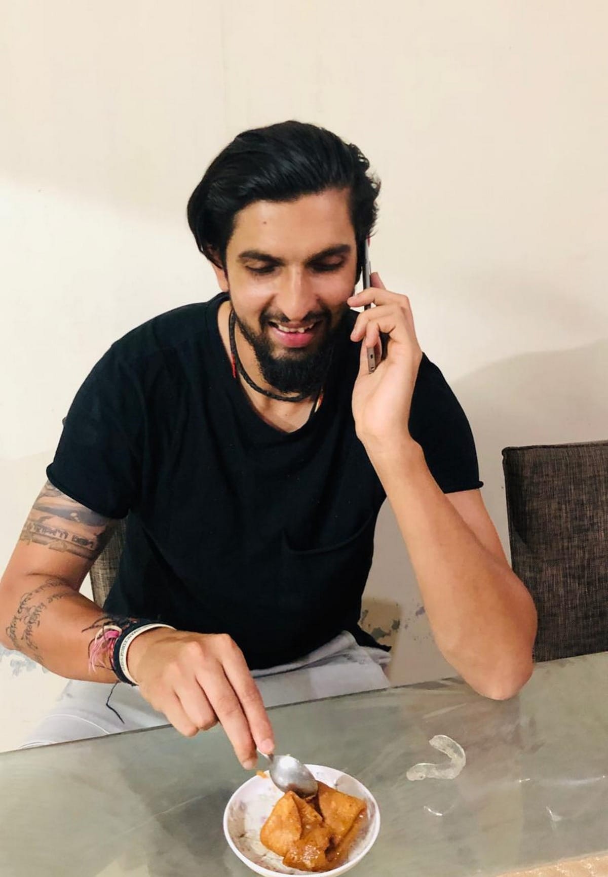 Ishant sharma arrived in Kashi for holidays banaras