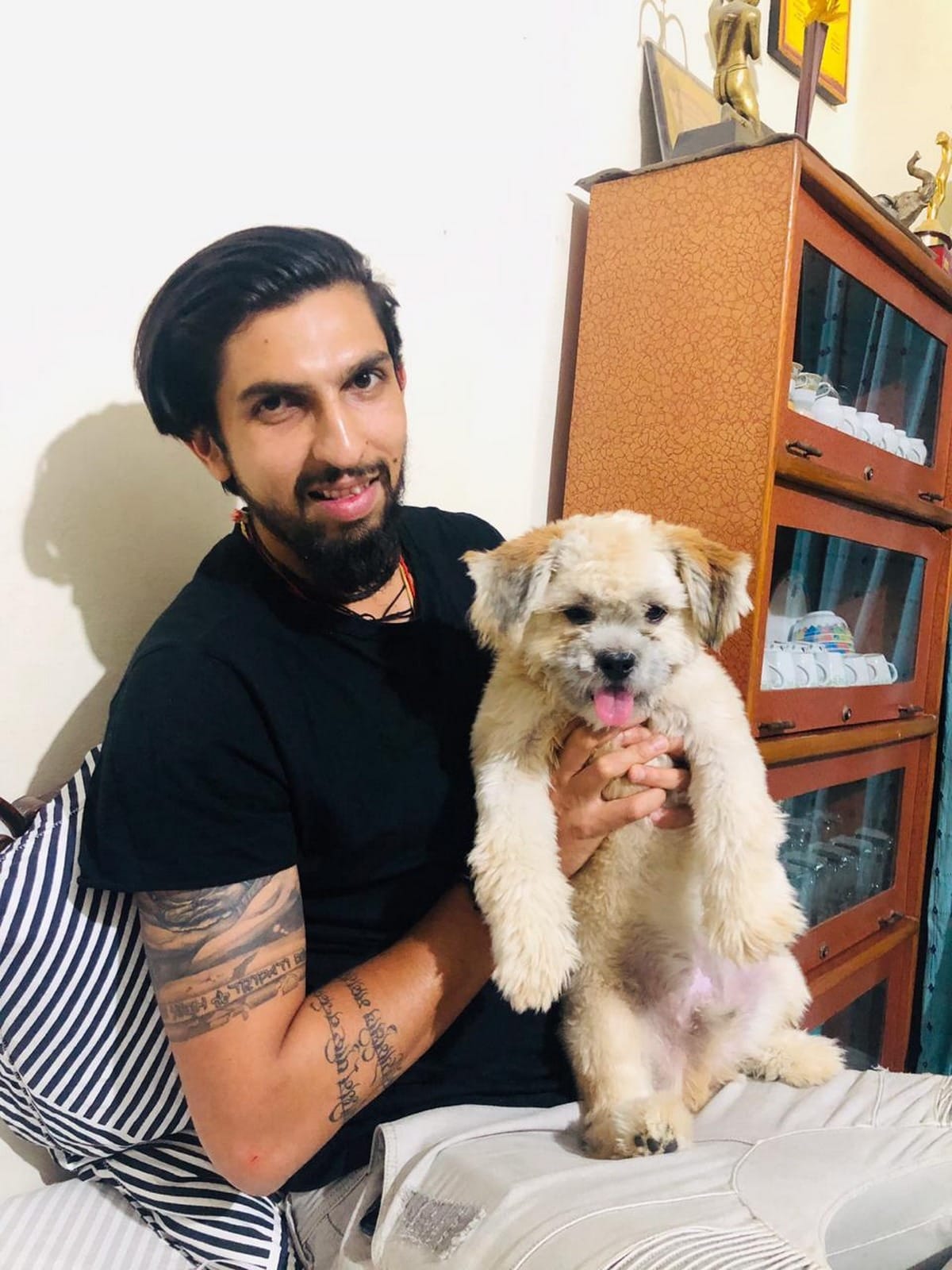 Ishant sharma arrived in Kashi for holidays banaras