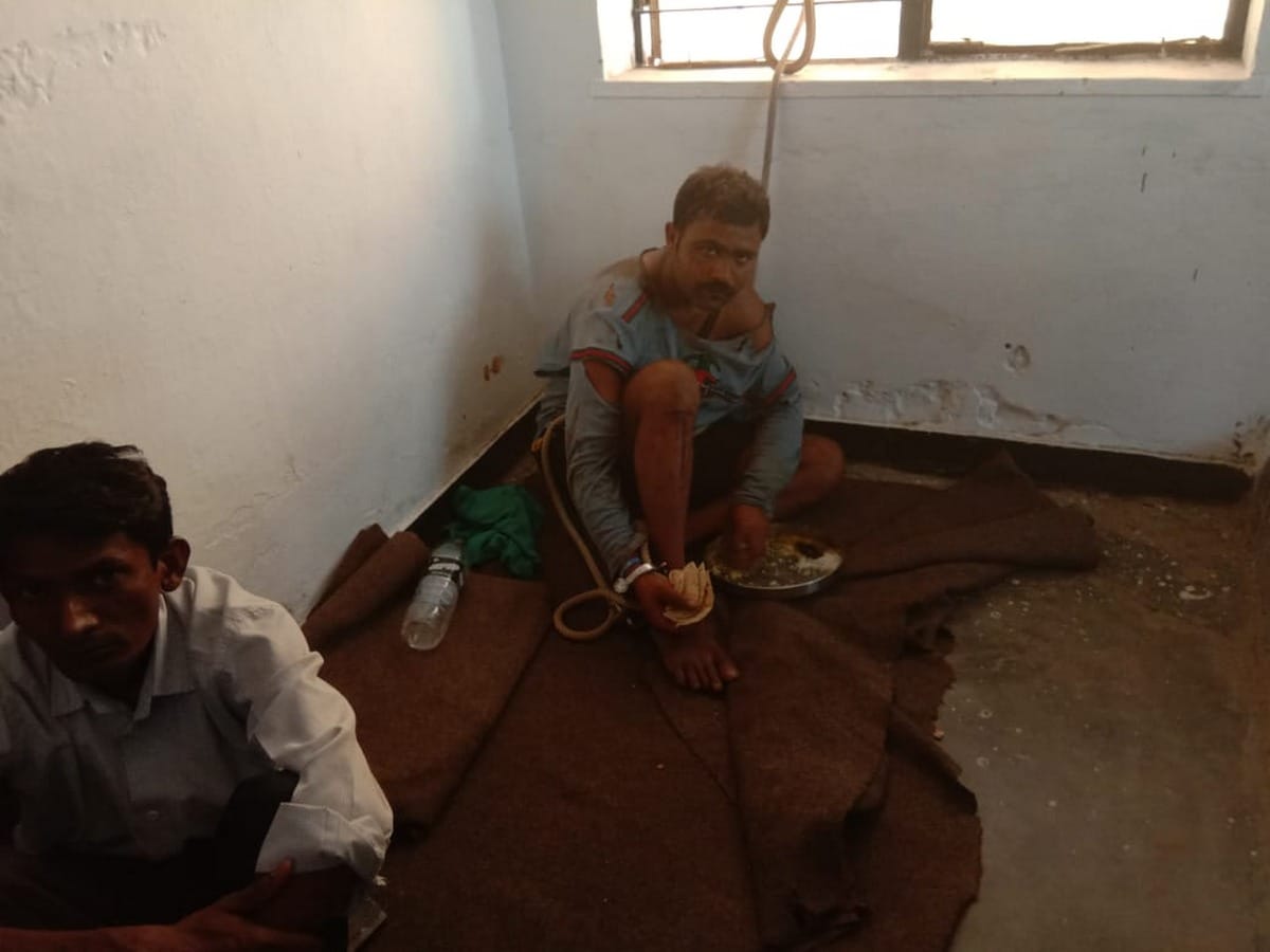 thief ran from police custody in jaunpur