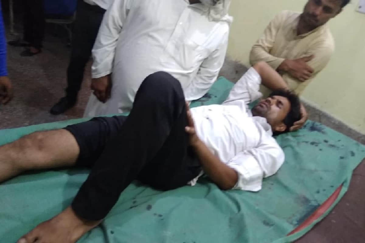 boys with hockey and sticks attacked on college students brutally in muzaffarnagar