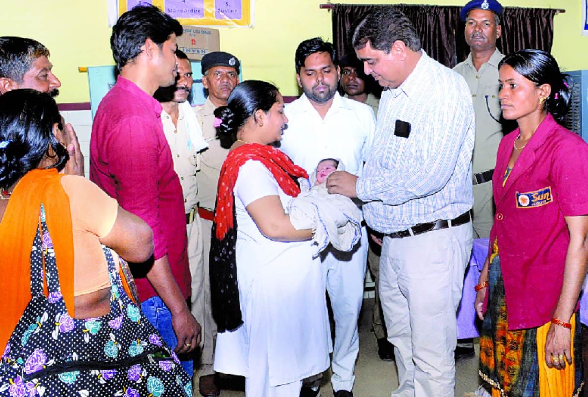 new born baby found in punjab mail