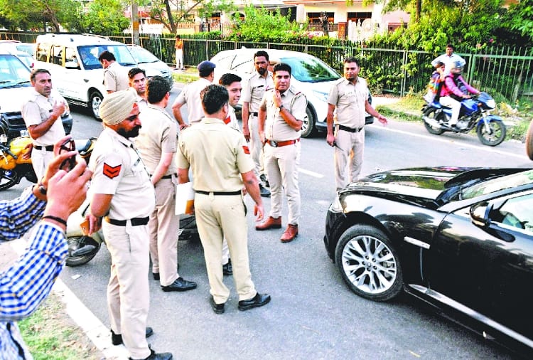 Panchkula police Caught one accused, two absconding