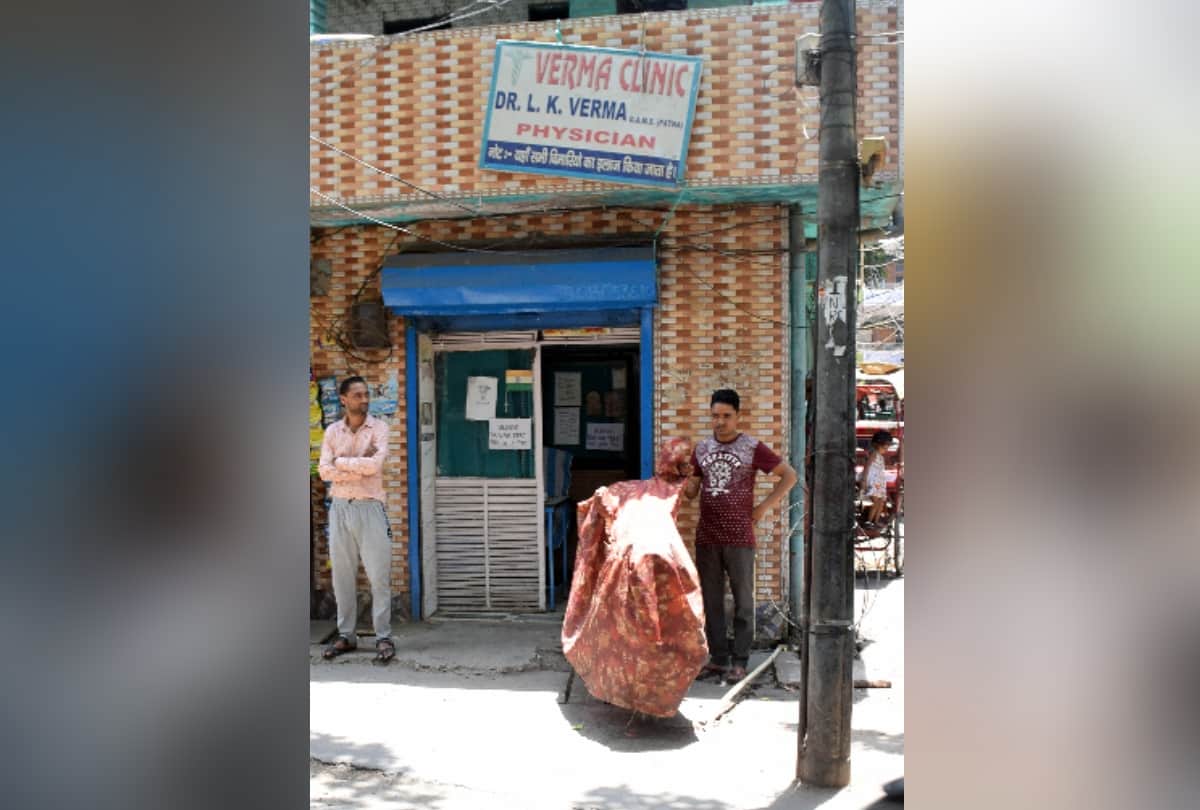 delhi police si rajkumar who was beaten to death daughter says accused threatening family