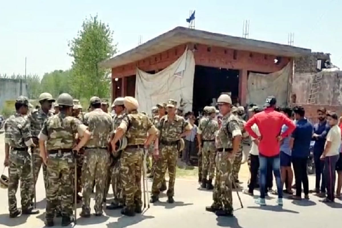 Controversy in two parties in the case of land at Saharanpur and Police force deployed