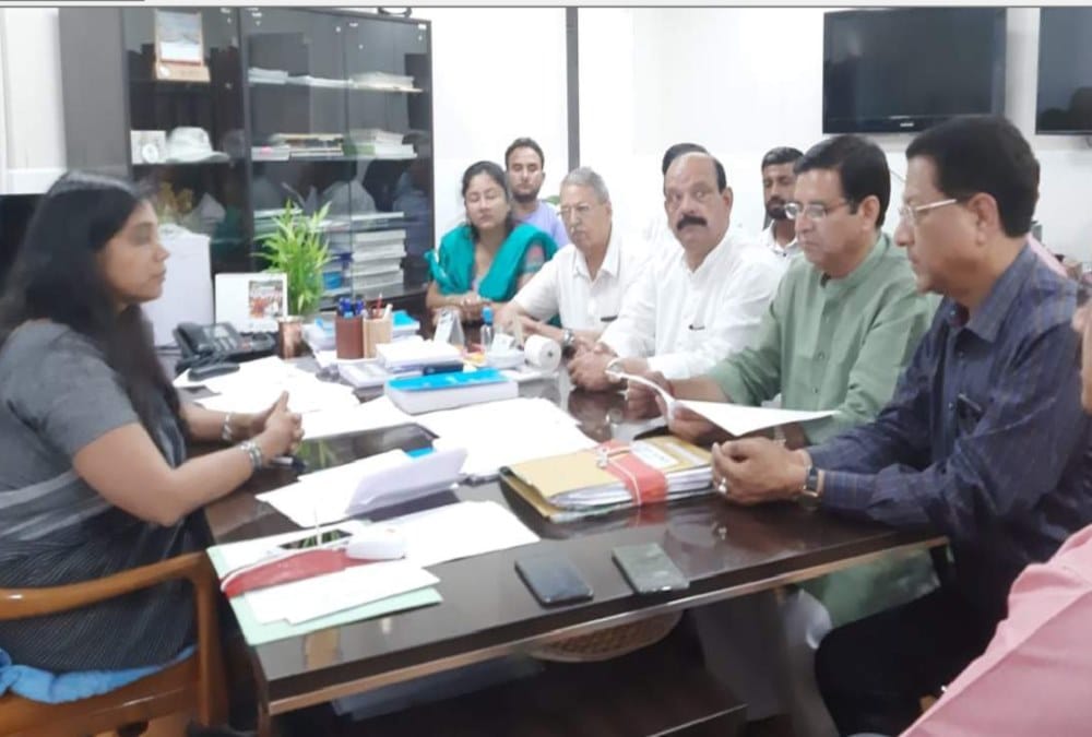 Lok Sabha Chunav Result 2019 congress demand for re election after mock poll not removed from EVM