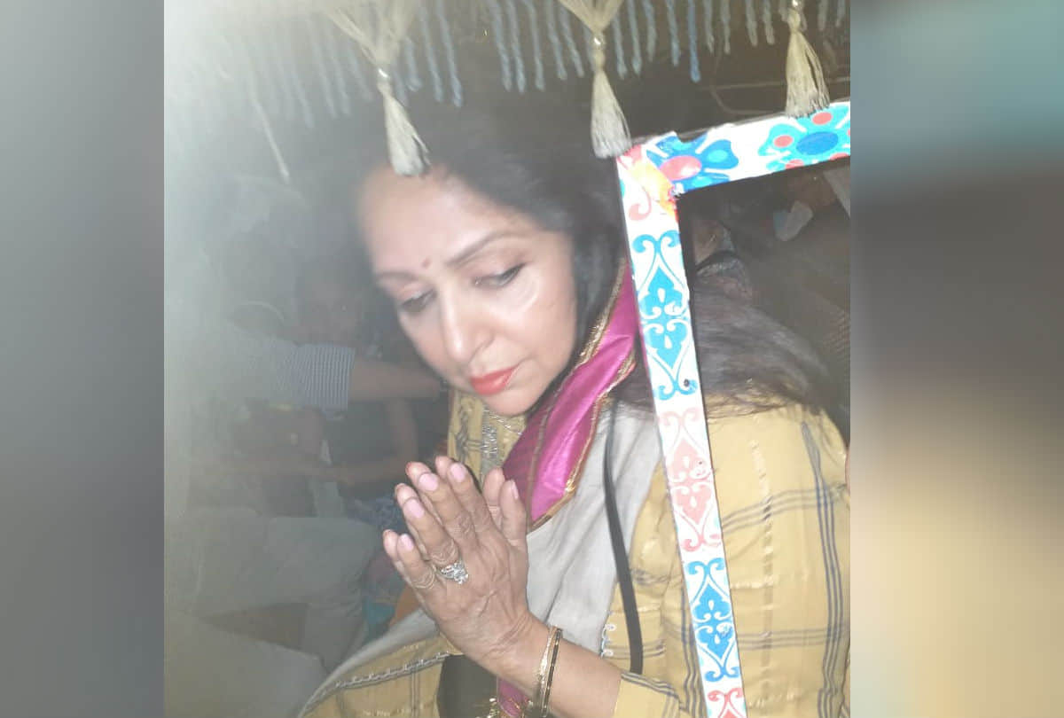 Lok Sabha Elections 2019 Bjp Mp Hema Malini Parikrama to Girirajji Maharaj