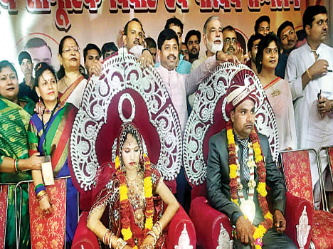 51 marriages in a pandal