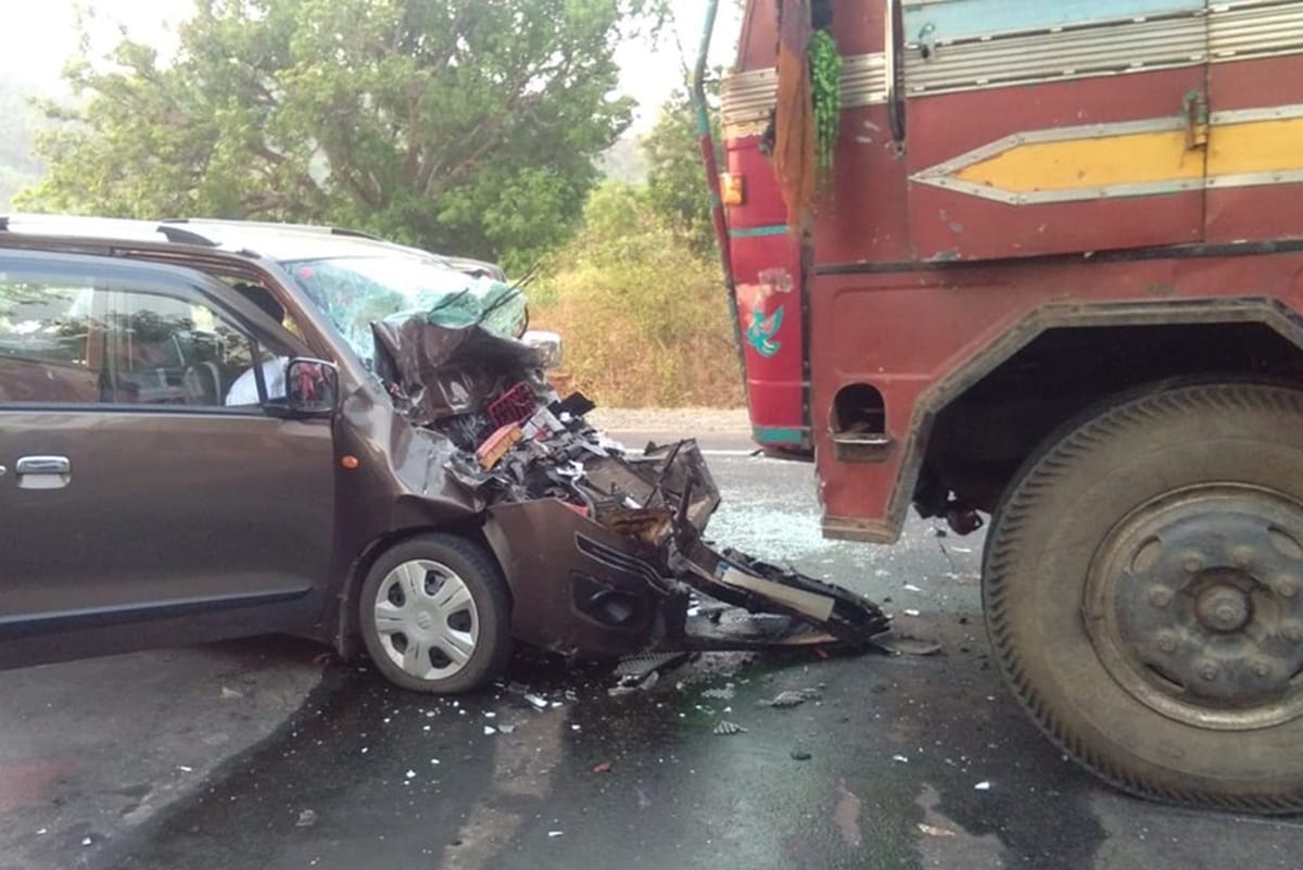 five people of one family died after their car rammed into over speeding truck