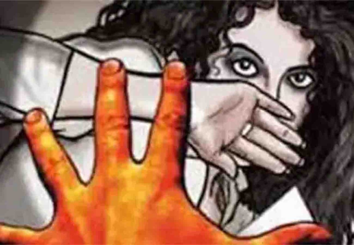boy abused with girl in closed room in etawah
