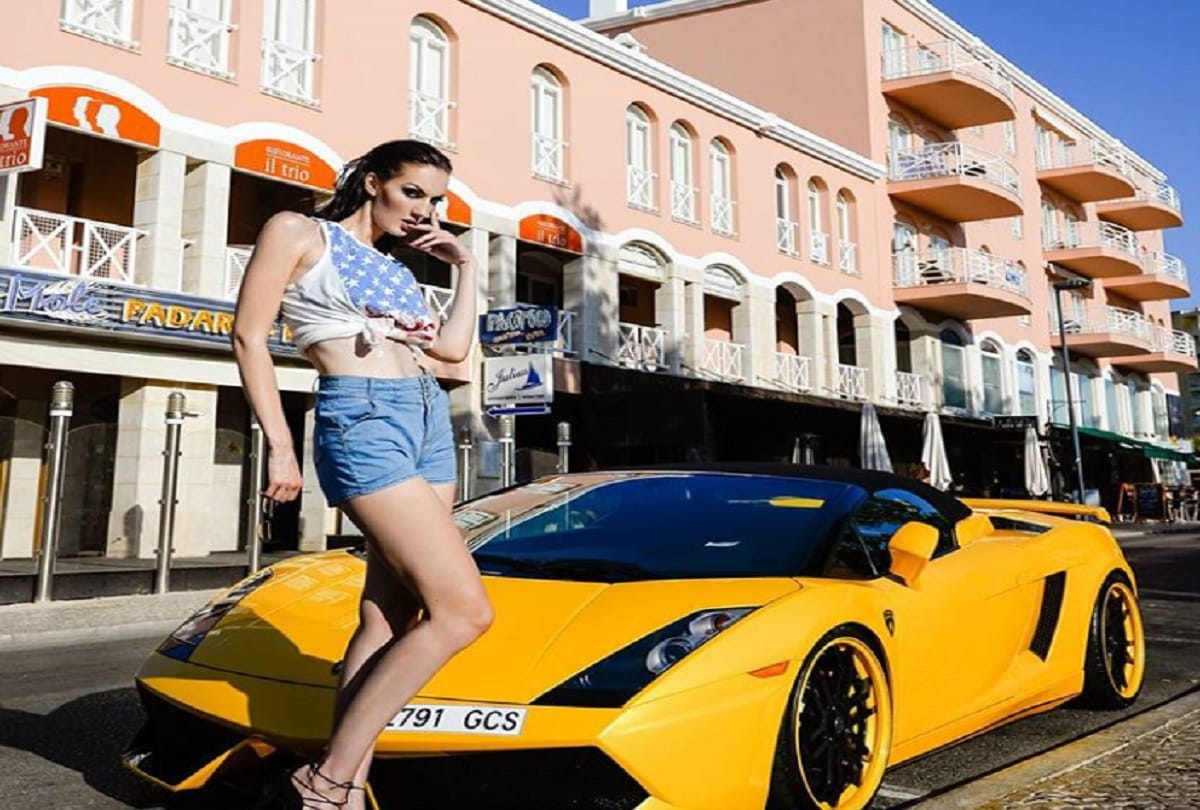 Ekaterina Lisina The Woman With Longest Legs In The World