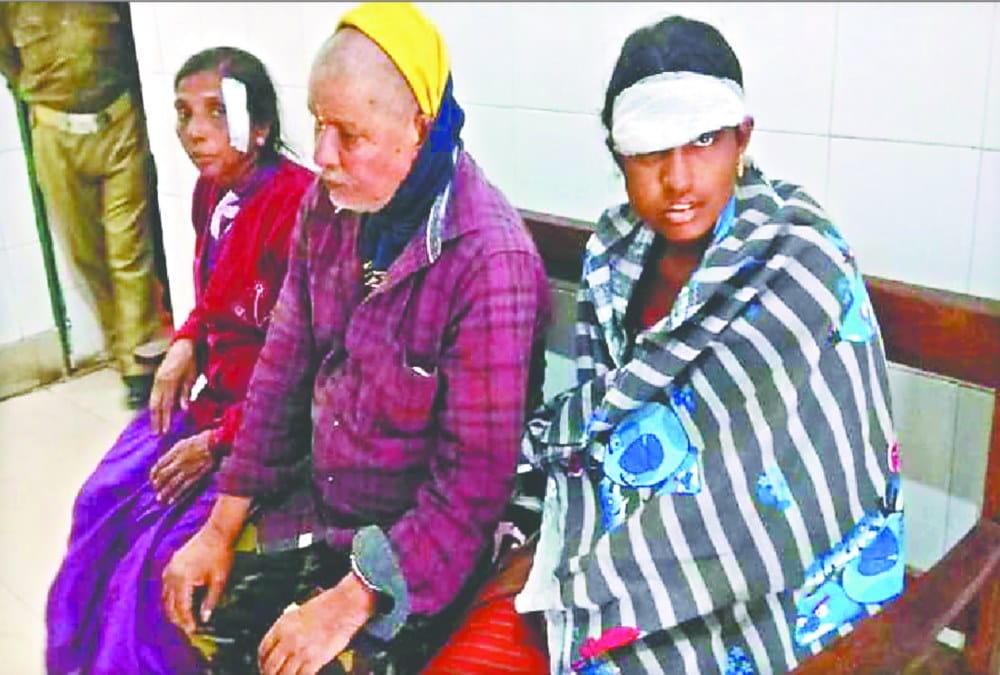 Bus brake fail during return from badrinath 11 pilgrims injured