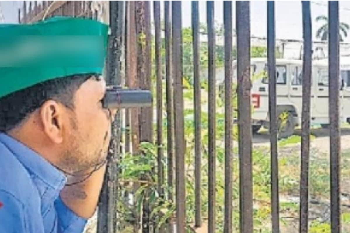 Lok Sabha Election Result 2019 News: party supporters keeping eye on Evm  with telescope