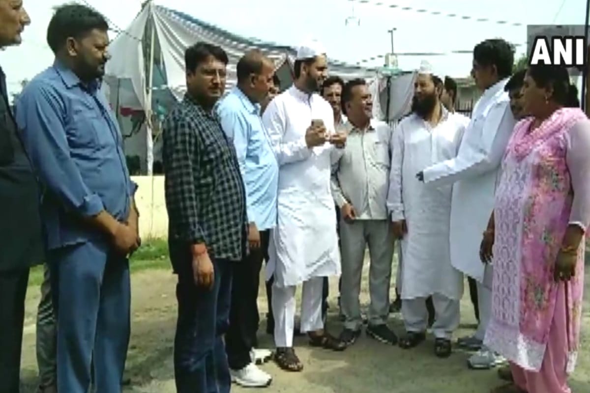 Lok Sabha Election Result 2019 News: party supporters keeping eye on Evm  with telescope