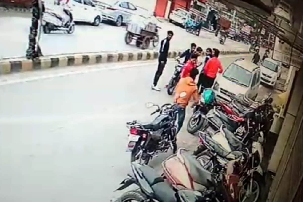 inspector son beating a teenager brutally in Meerut, Police take action