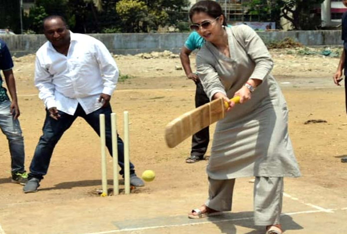 Lok Sabha Election Result Here Are viral picture of celebs during Election