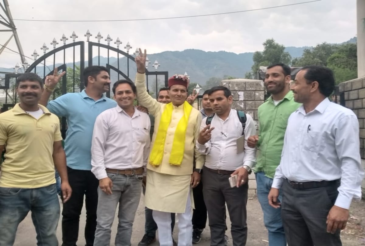 himachal pradesh election result #India 2019: BJP workers celebration in Himachal after trands