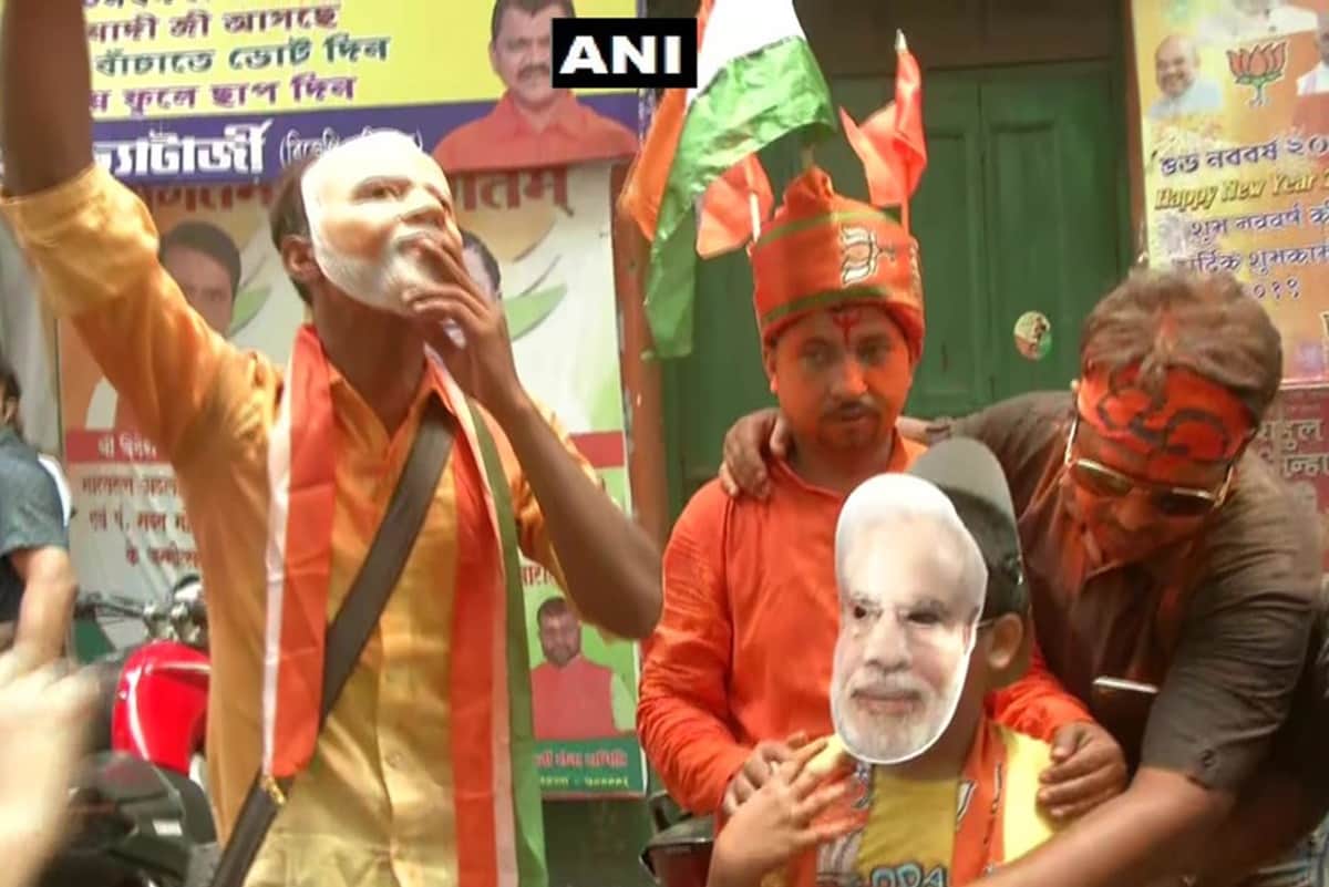 Lok Sabha Election Results 2019: bjp workers are celebrating as party get full majority