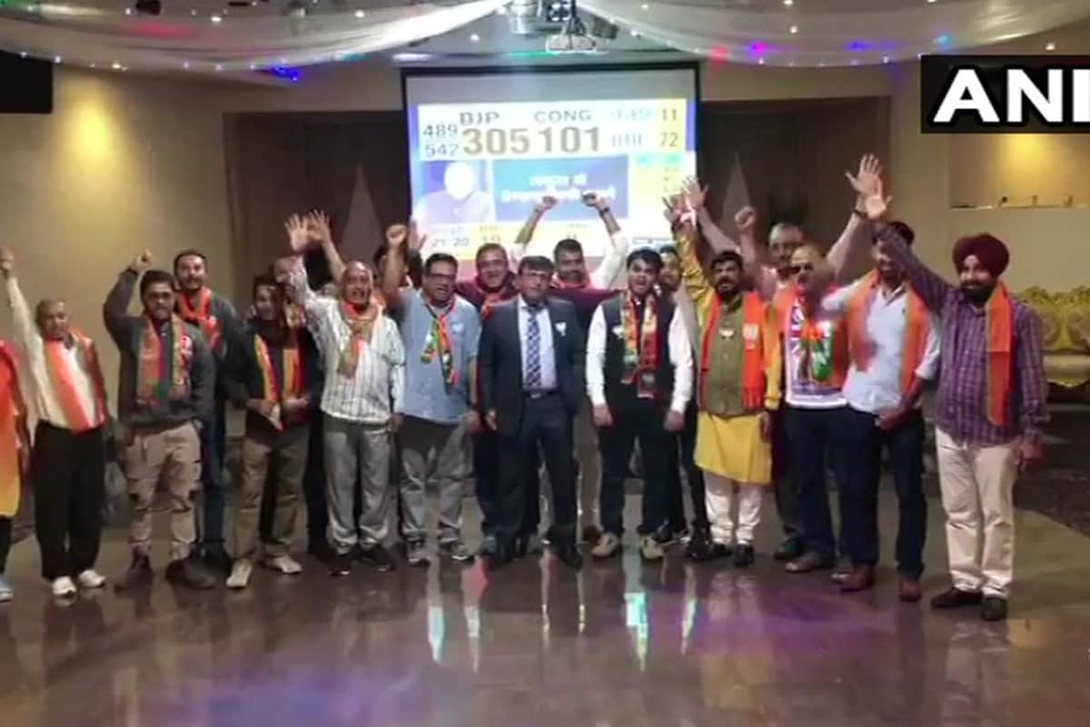 Lok Sabha Election Results 2019: bjp workers are celebrating as party get full majority