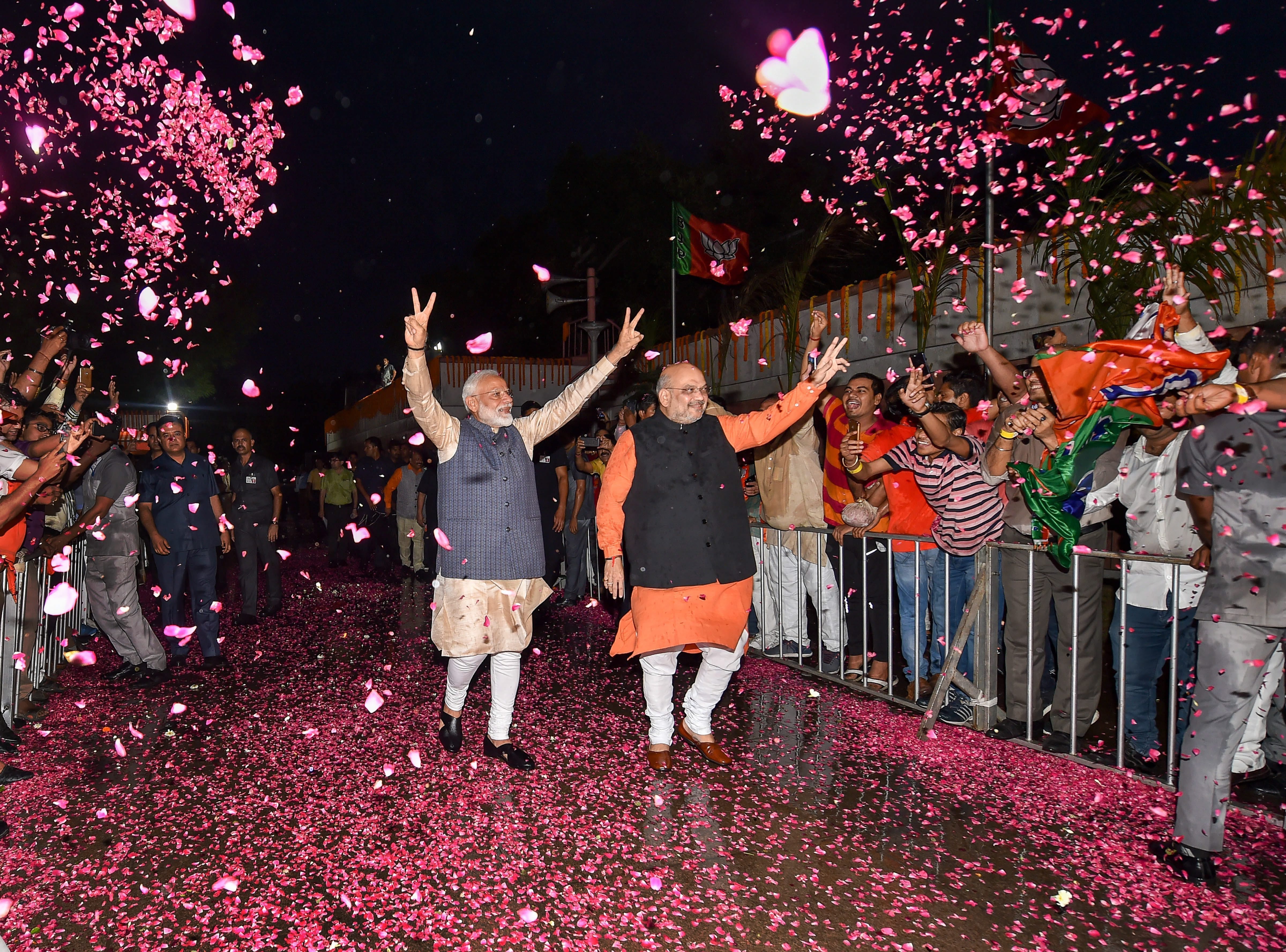 Ajay Devgn congratulate PM Narendra Modi on huge victory in Lok Sabha Election 2019