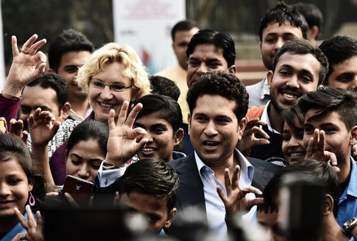 Batting side should be penalized 7 runs if rules Sachin tendulkar on Dead ball controversy