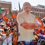 17वीं लोकसभा के चुनाव परपंरा से हटकर रहा।