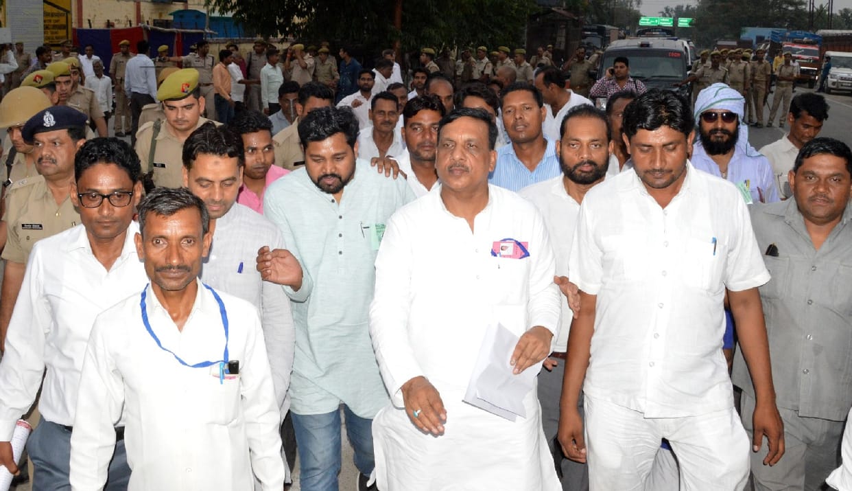 Girish Chandra of BSP won 5,68,378 votes