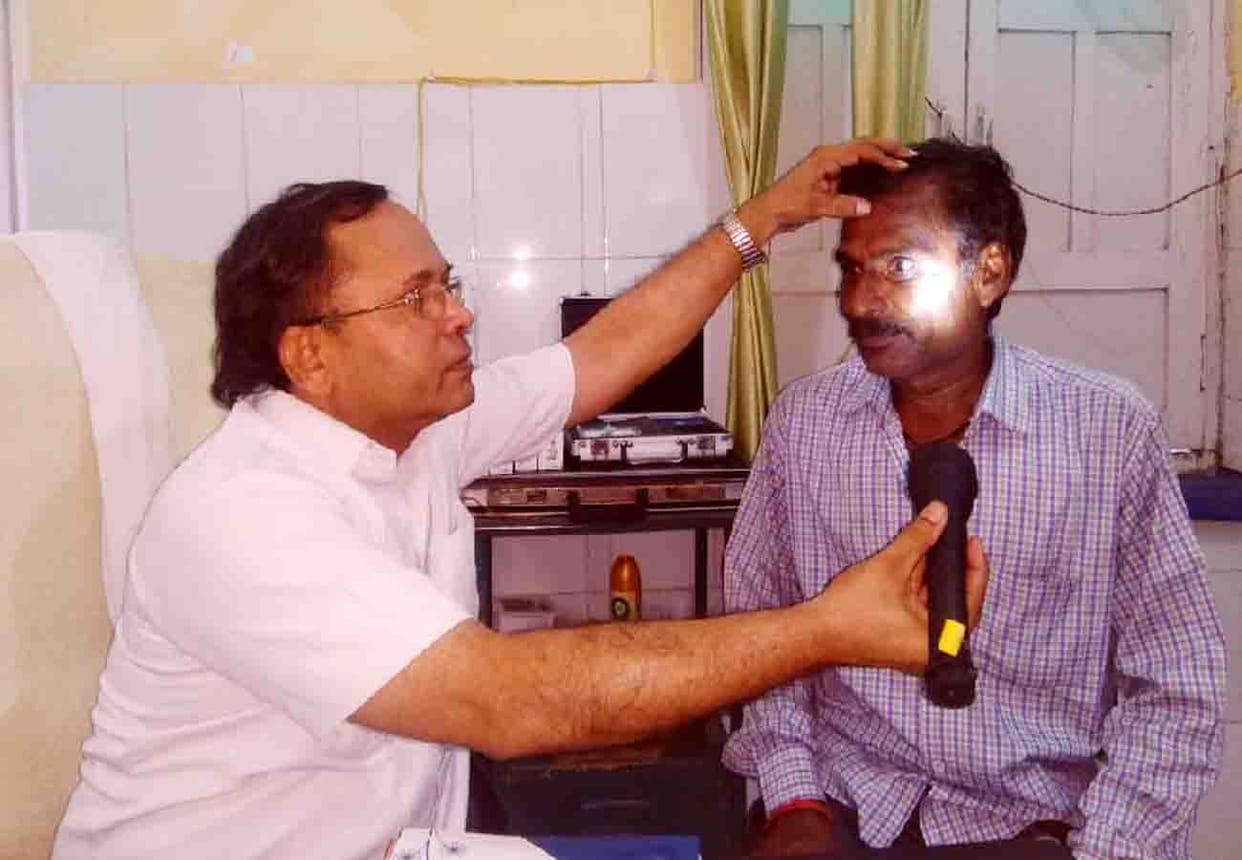 Dr. RP Singh got first position in uttar pradesh in Cataract operation