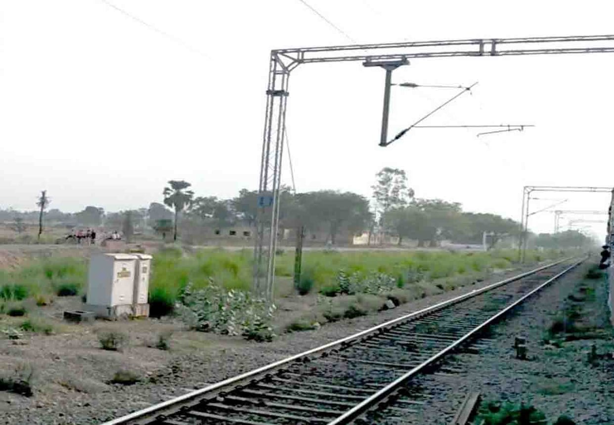 Common travelers will get relief along with tourists 1204 km long rail line will be laid from Nepal to India