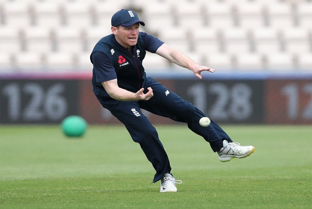 England pacer mark wood injured during warm up match against australia