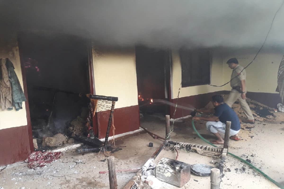 The houses of the boyfriend were set on fire after court marriage in Muzaffarnagar