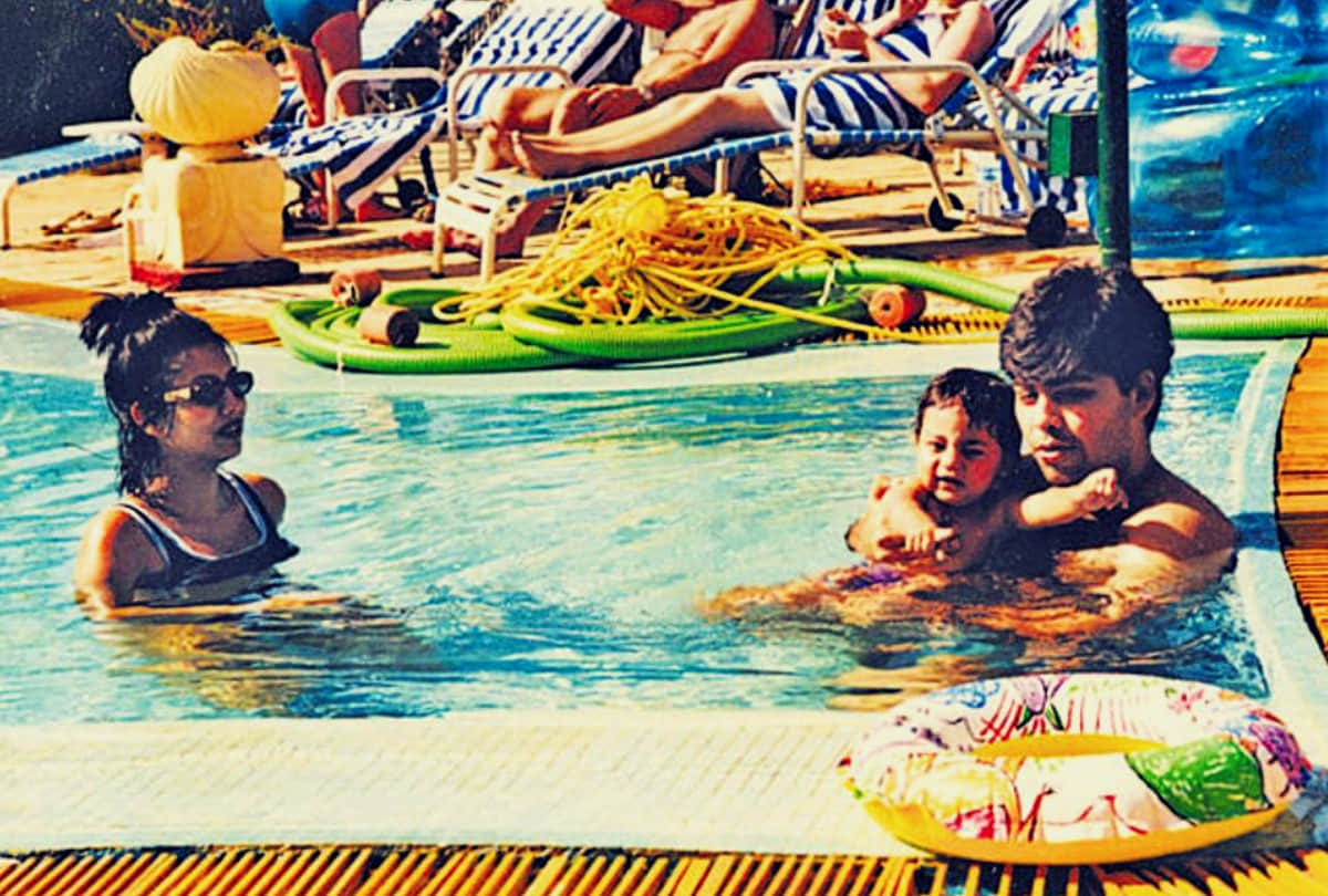 Karan Johar Birthday special when he was Enjoying With Gauri Khan In Swimming Pool