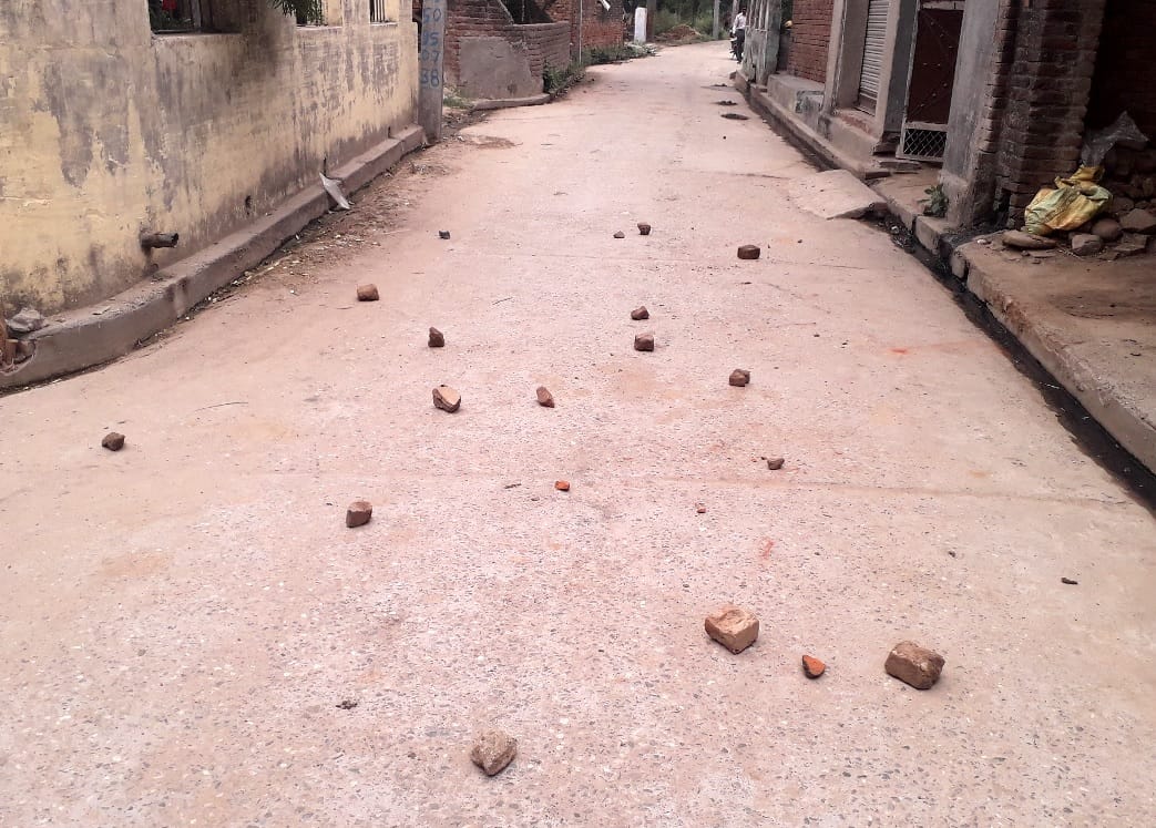 Firing after the dispute in two sides, stone throwing