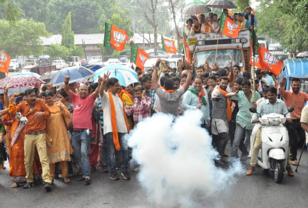 Bjp leader mala rajya laxmi shah vijay julus after Lok sabha election 2019 result