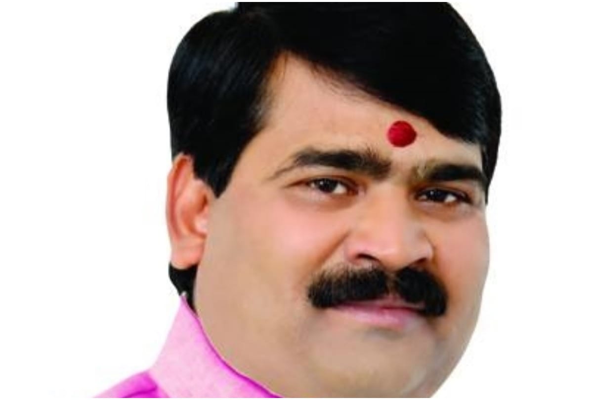 Pratapgarh: Sangsham can not overtake Dinesh Singh in vote percentage