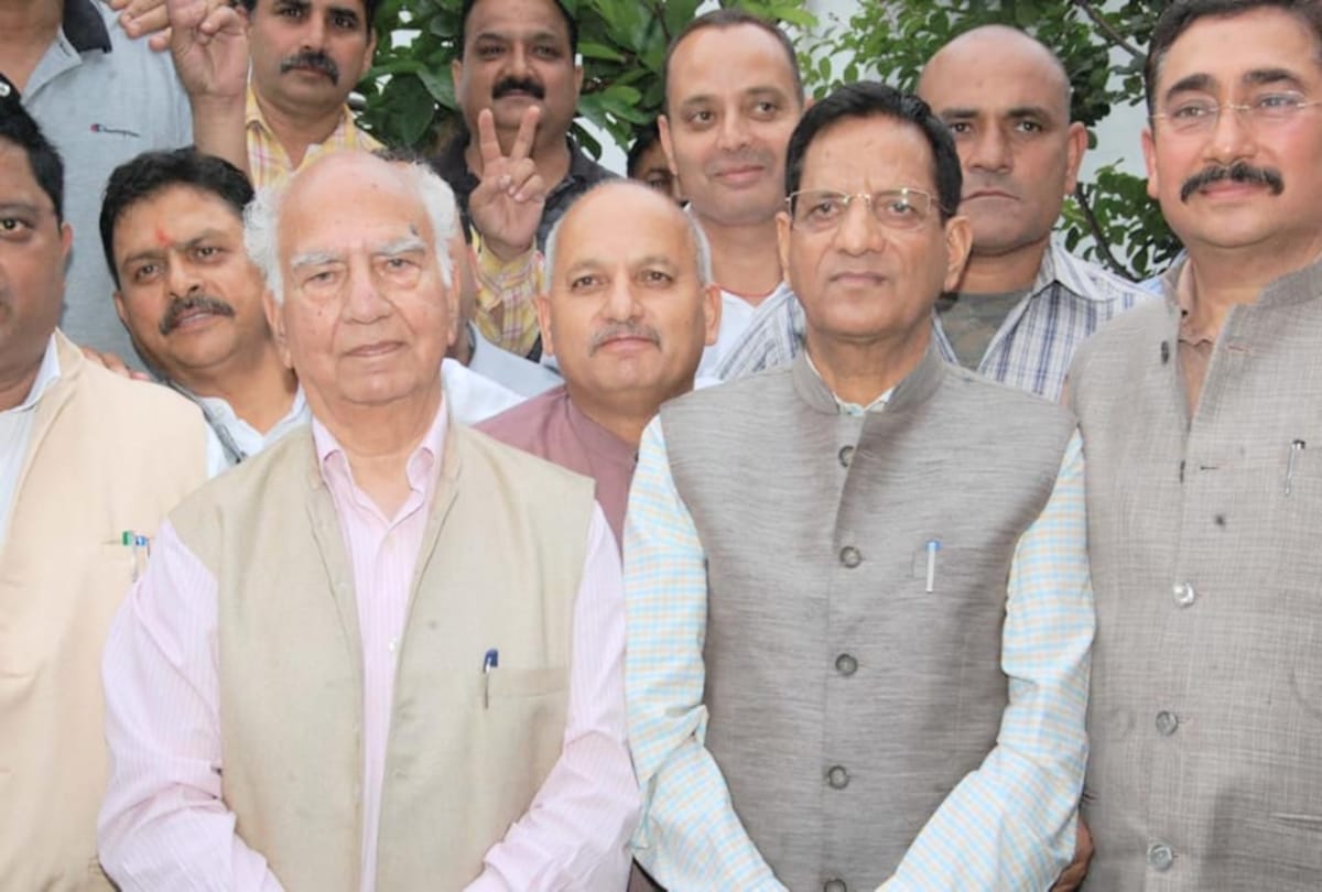 shanta kumar sing song in on the victory of kishan kapoor shimla