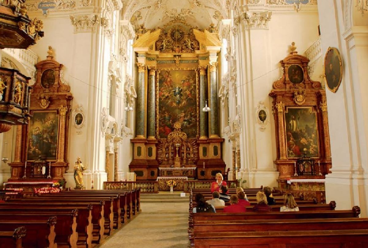 Switzerland town Solothurn is obsessed with number 11 here never at the clock 12