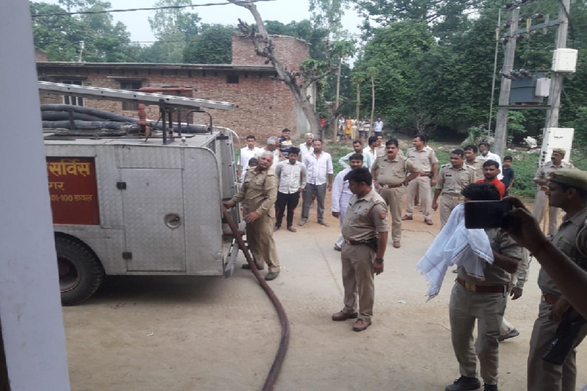 The houses of the boyfriend were set on fire after court marriage in Muzaffarnagar