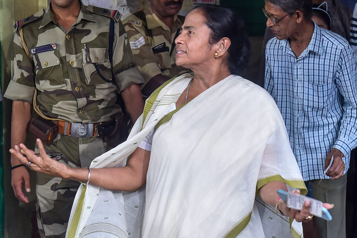 Mamata Banerjee Government appointed new Home Secretary, changed 10 DM