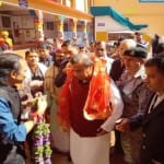 बदरीनाथ में मुकेश अंबानी