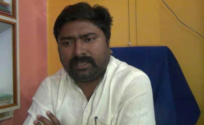 modi wave could not touch vijay kumar hasdak in loksbha election 2019