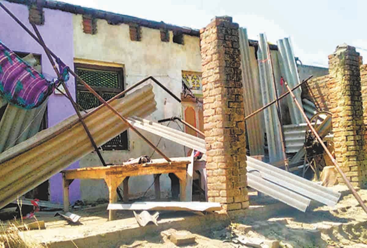 Cyclonic storm hit in dawn