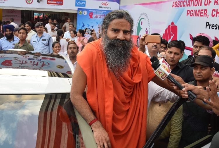 Lok Sabha Elections 2019, Baba Ramdev Statement on Rahul Gandhi, Priyanka Gandhi, Pragya Thakur