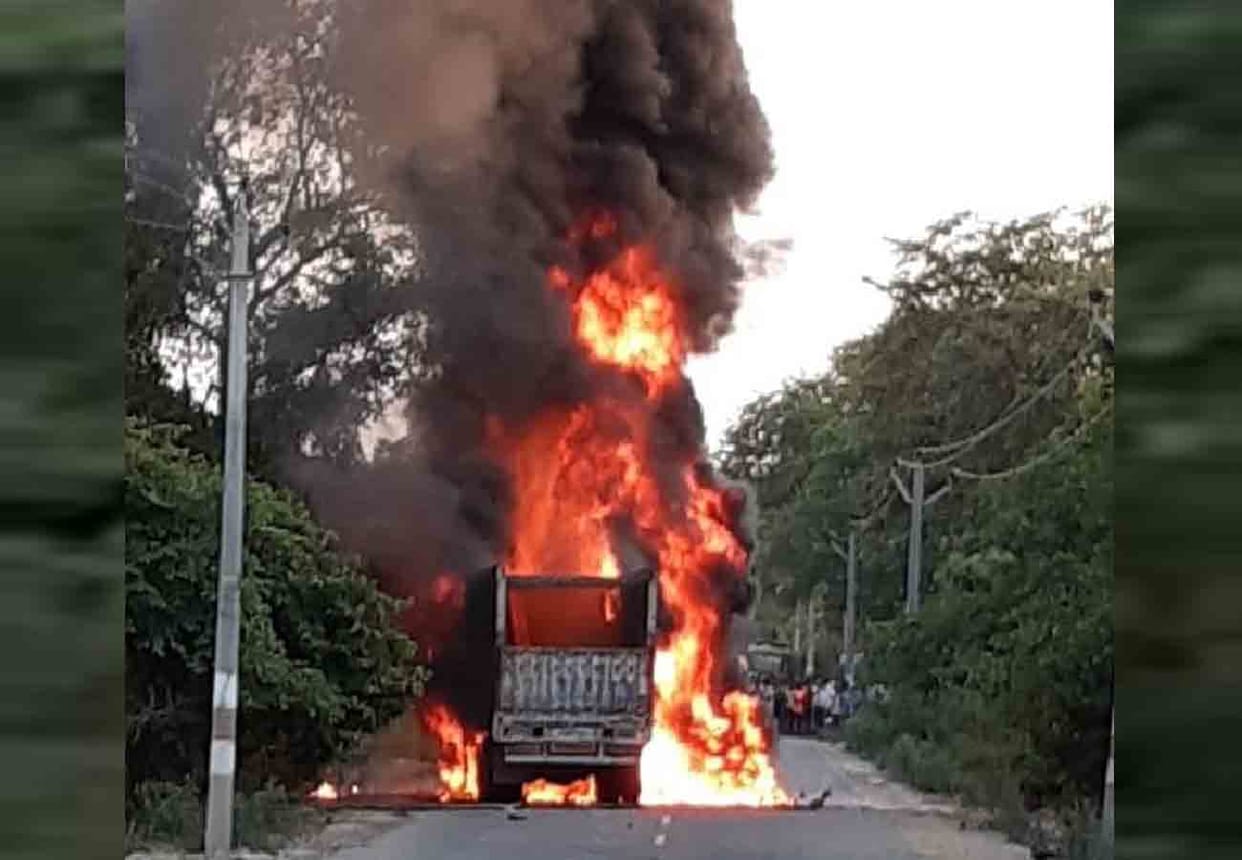 speeding truck trample down bike rider in hardoi