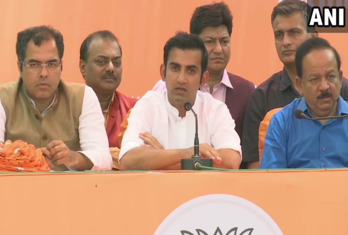 Anupam Kher advised Gautam Gambhir to not fall into a trap of getting popular