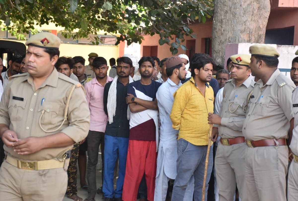 bulandshahr man killed 3 kids for not calling on iftar party case file on him one apprehend