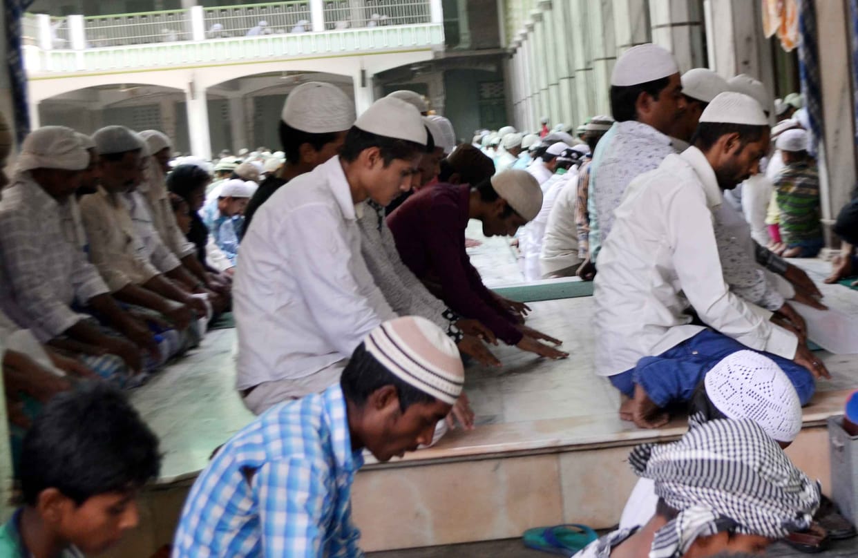 Mosques full of Namazis in Jumei
