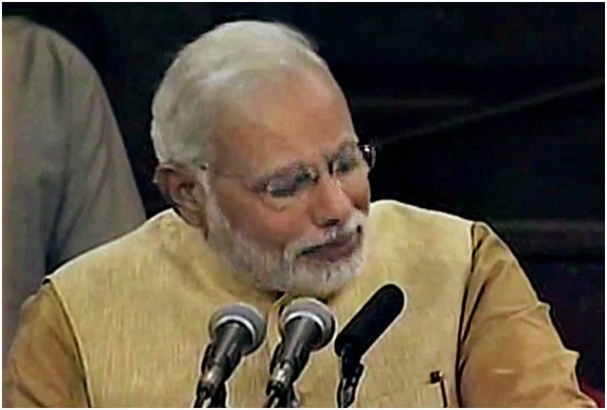 Lok sabha election results 2019 when modi first time came parliament in 2014 became emotional