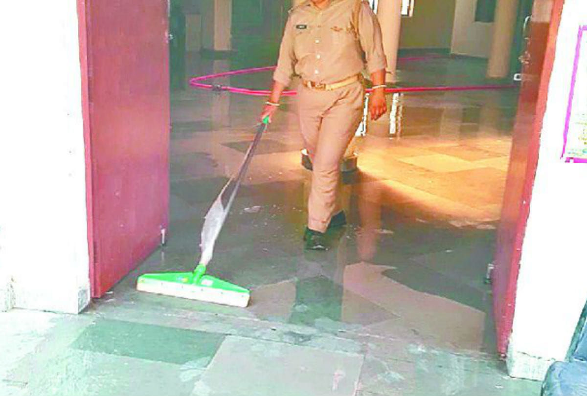 harassment charges against lady SHO of Police Station Mainpuri