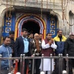 बदरीनाथ धाम में मुकेश अंबानी