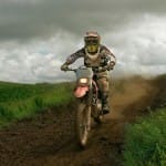 tips for bike riding during monsoon in hindi